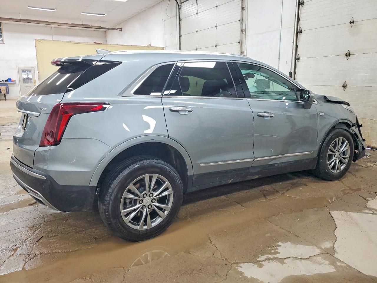 2023 Cadillac Xt5 VIN 1GYKNDRSXPZ158044 photo 3