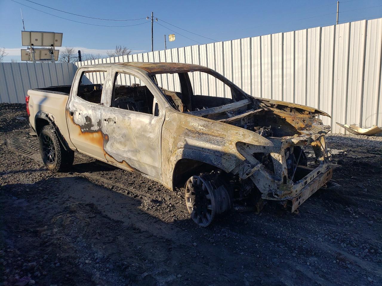 2026 Chevrolet Colorado t VIN 1GCPTEEK6T1136418 photo 4
