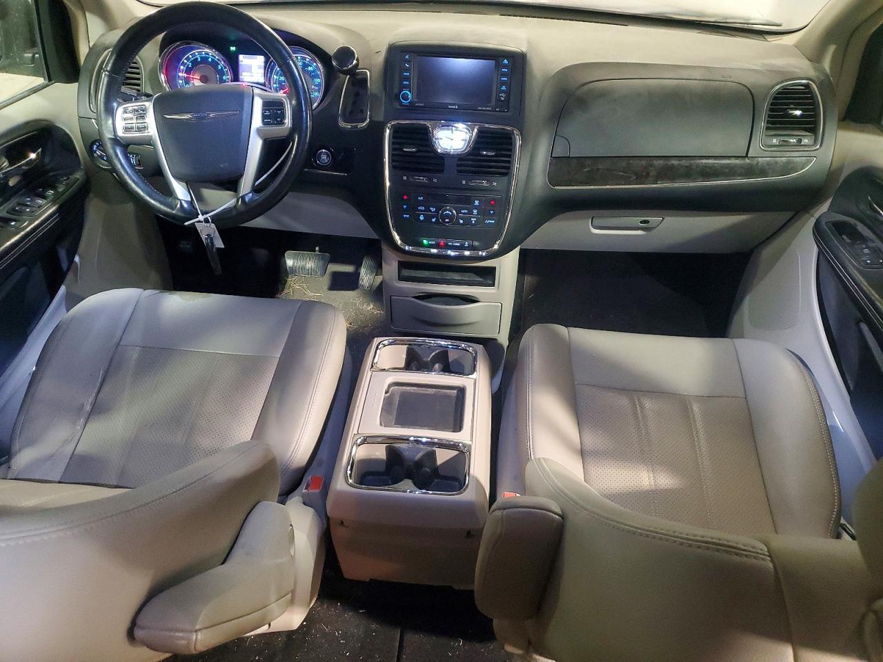 2012 Chrysler Minivan VIN 2C4RC1CGXCR106009 photo 8