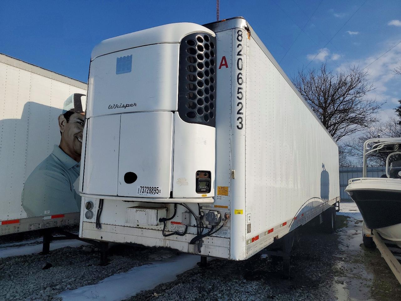 2016 Semi trail VIN 1UYVS248XGU427413 photo 2