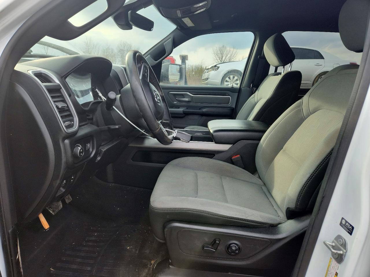 2021 Ram 1500 VIN 1C6RREFT4MN503347 photo 7