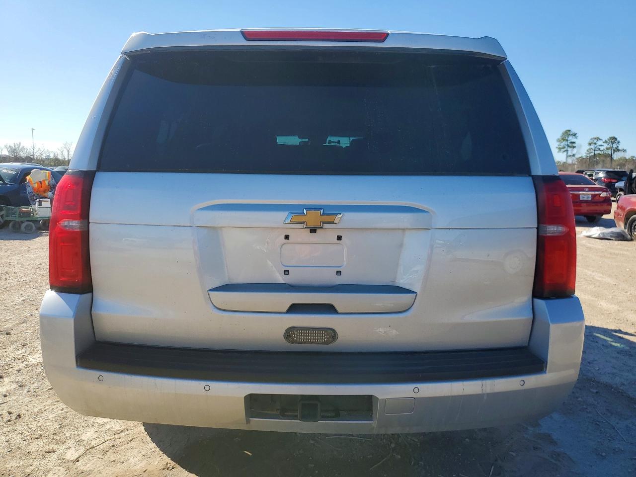2019 Chevrolet Suburban VIN 1GNSKHKC2KR394535 photo 6