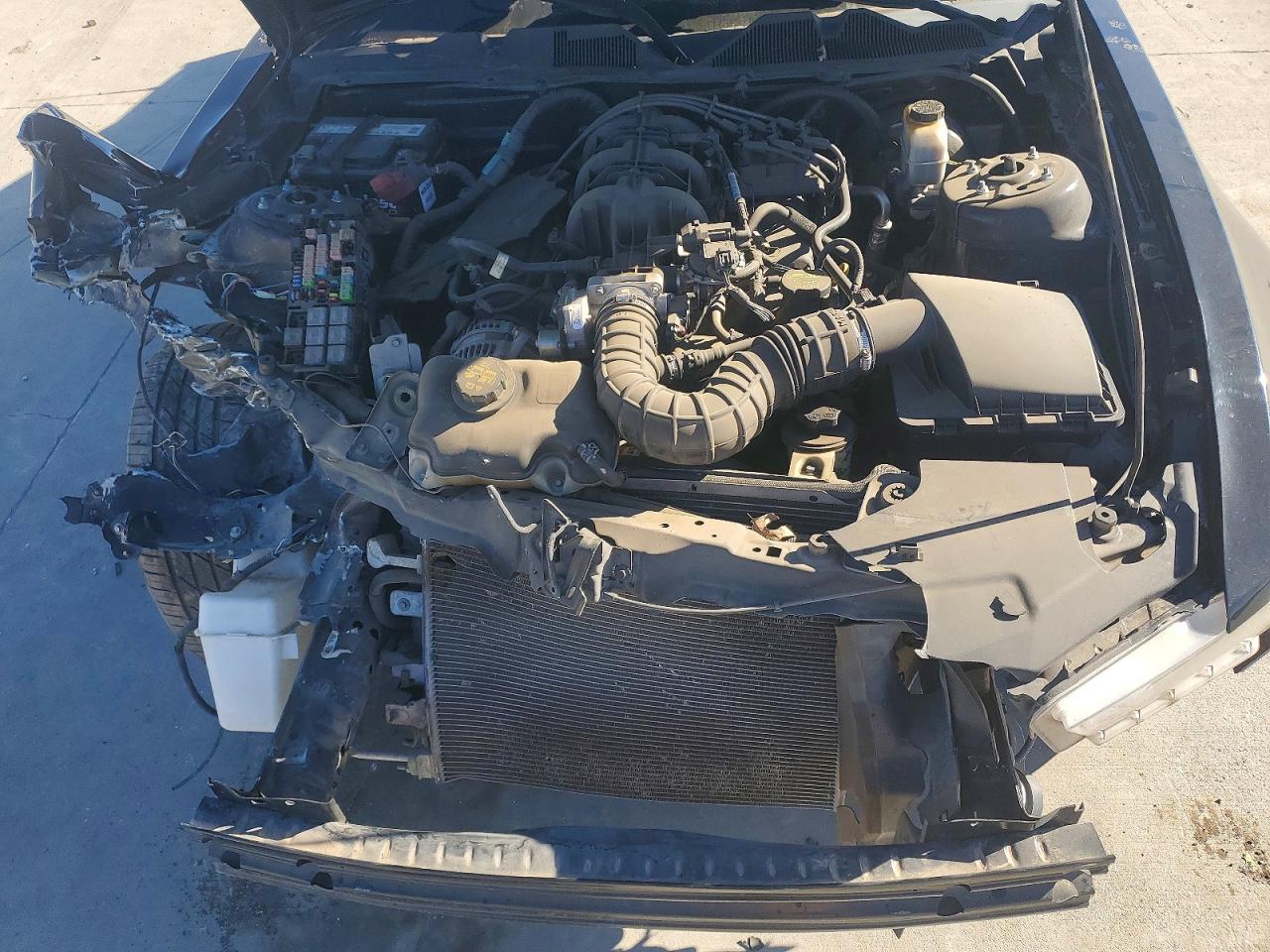 2010 Ford All models VIN 1ZVBP8AN1A5166090 photo 11