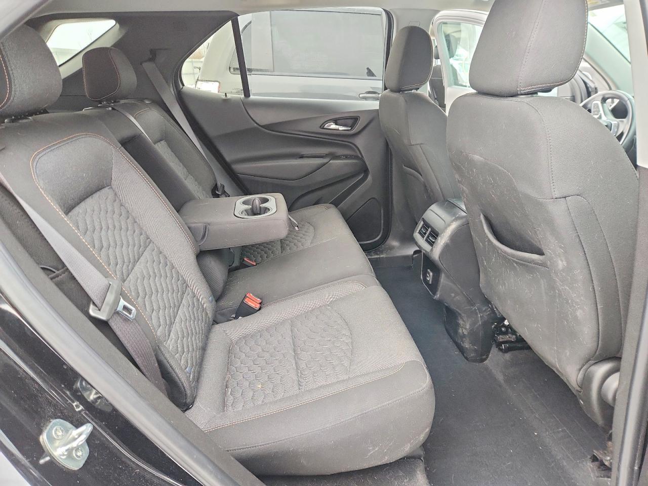 2021 Chevrolet Equinox VIN 2GNAXUEV4M6129696 photo 10