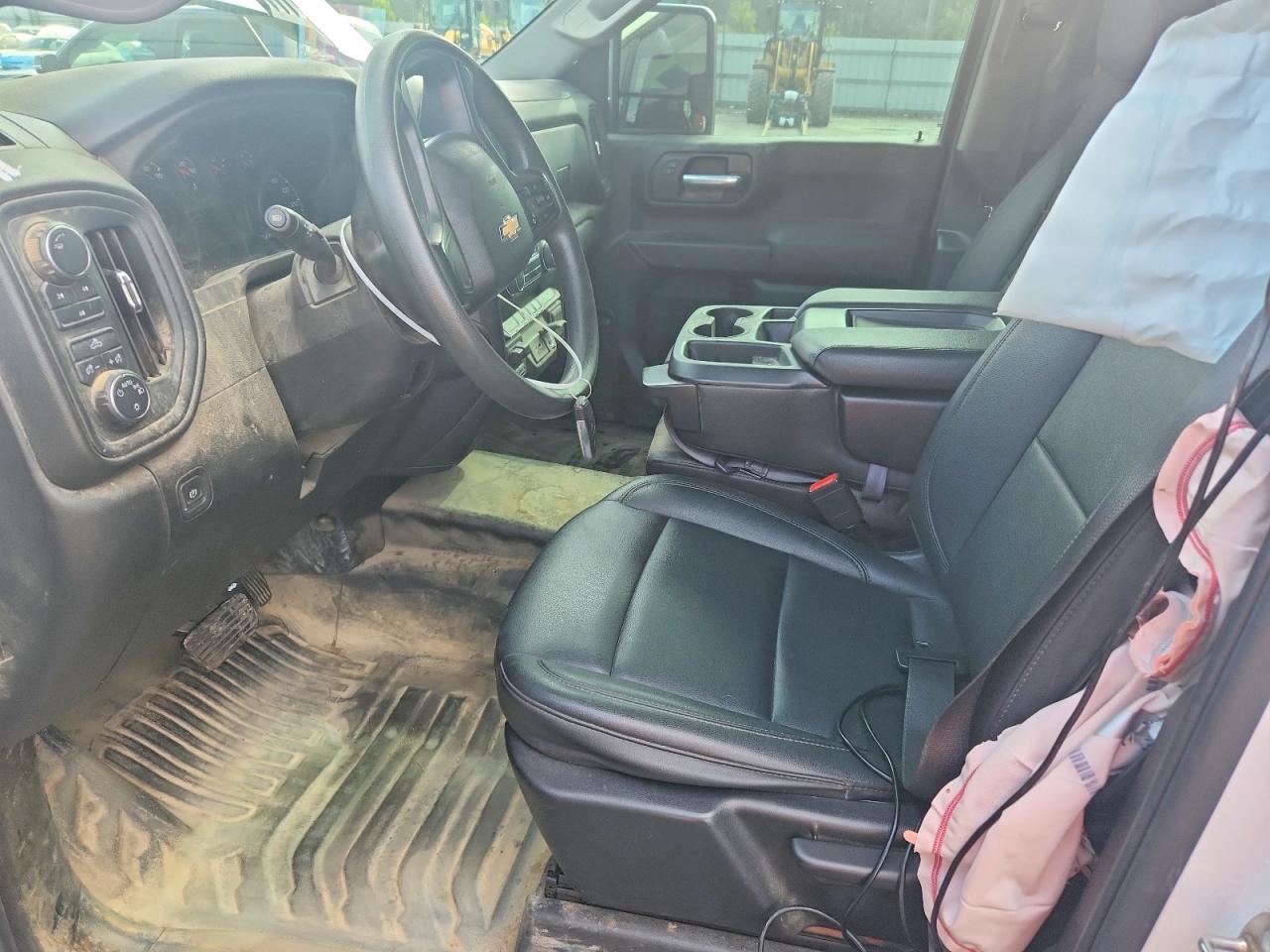 2024 Chevrolet All models VIN 1GC4YLE74RF257710 photo 7