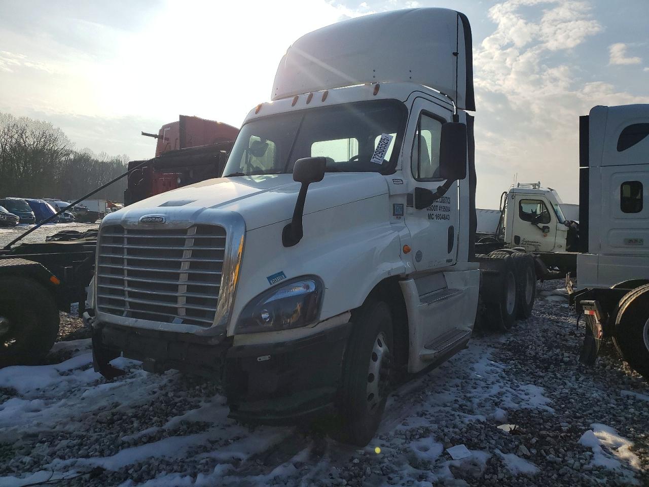 2017 FREIGHTLINER All other VIN 1FUJGEDR3HLHM7443 photo 2