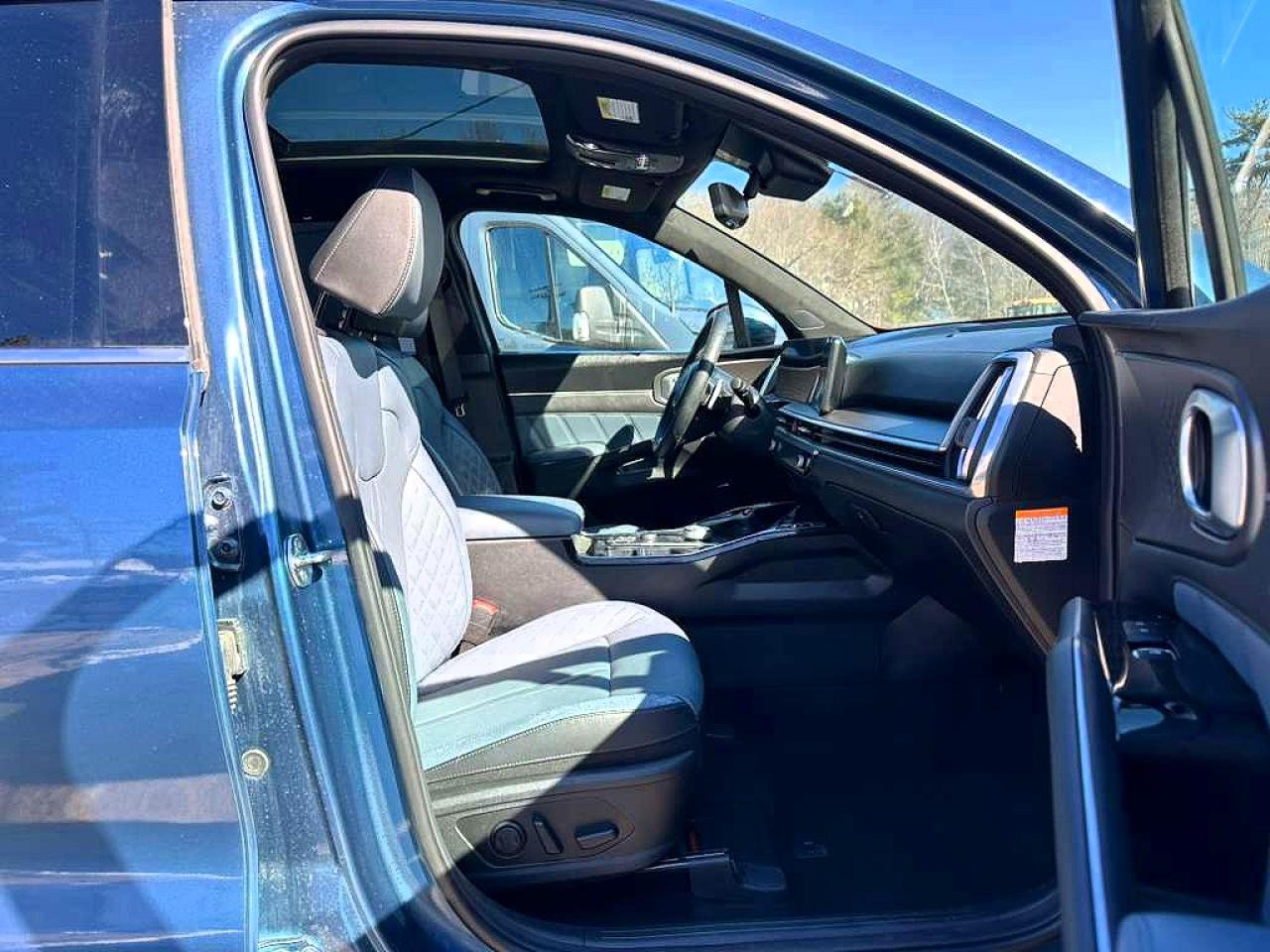 2025 KIA Sorento VIN KNDRKDJG5S5296000 photo 8