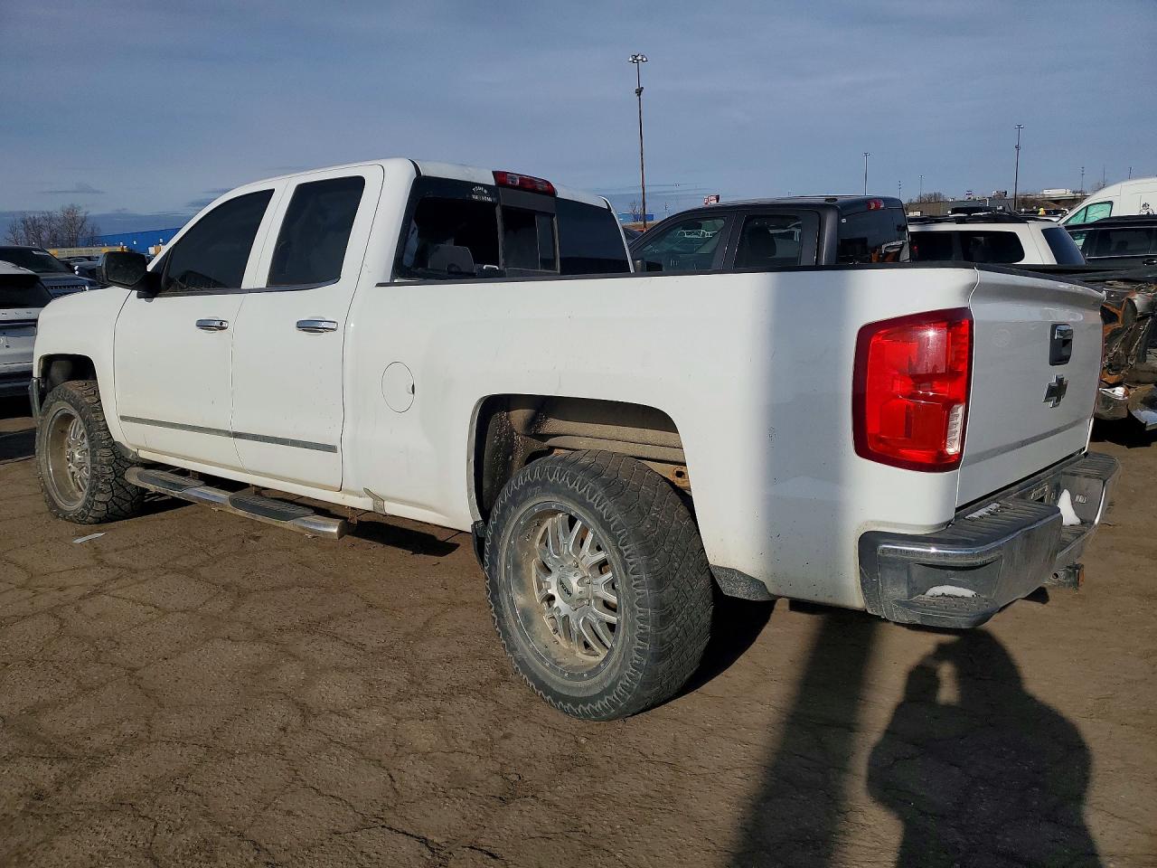 2018 Chevrolet All models VIN 1GCVKSEC3JZ308937 photo 2