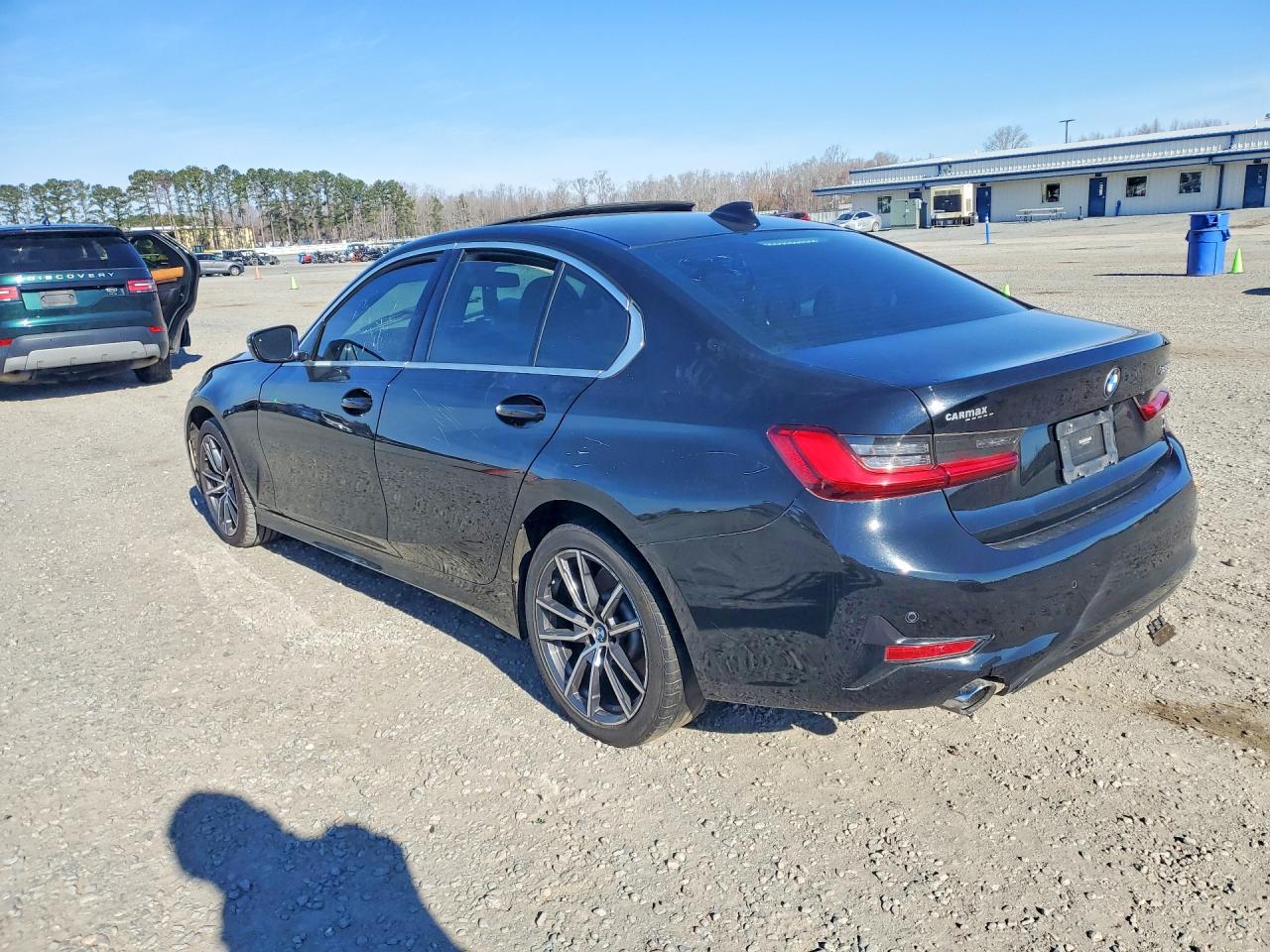 2019 BMW 3 series VIN 3MW5R1J5XK8B00088 photo 2