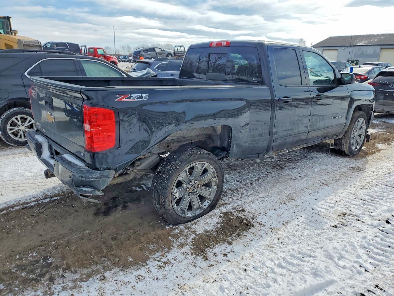 2017 Chevrolet All models VIN 1GCVKREC2HZ116895 photo 3