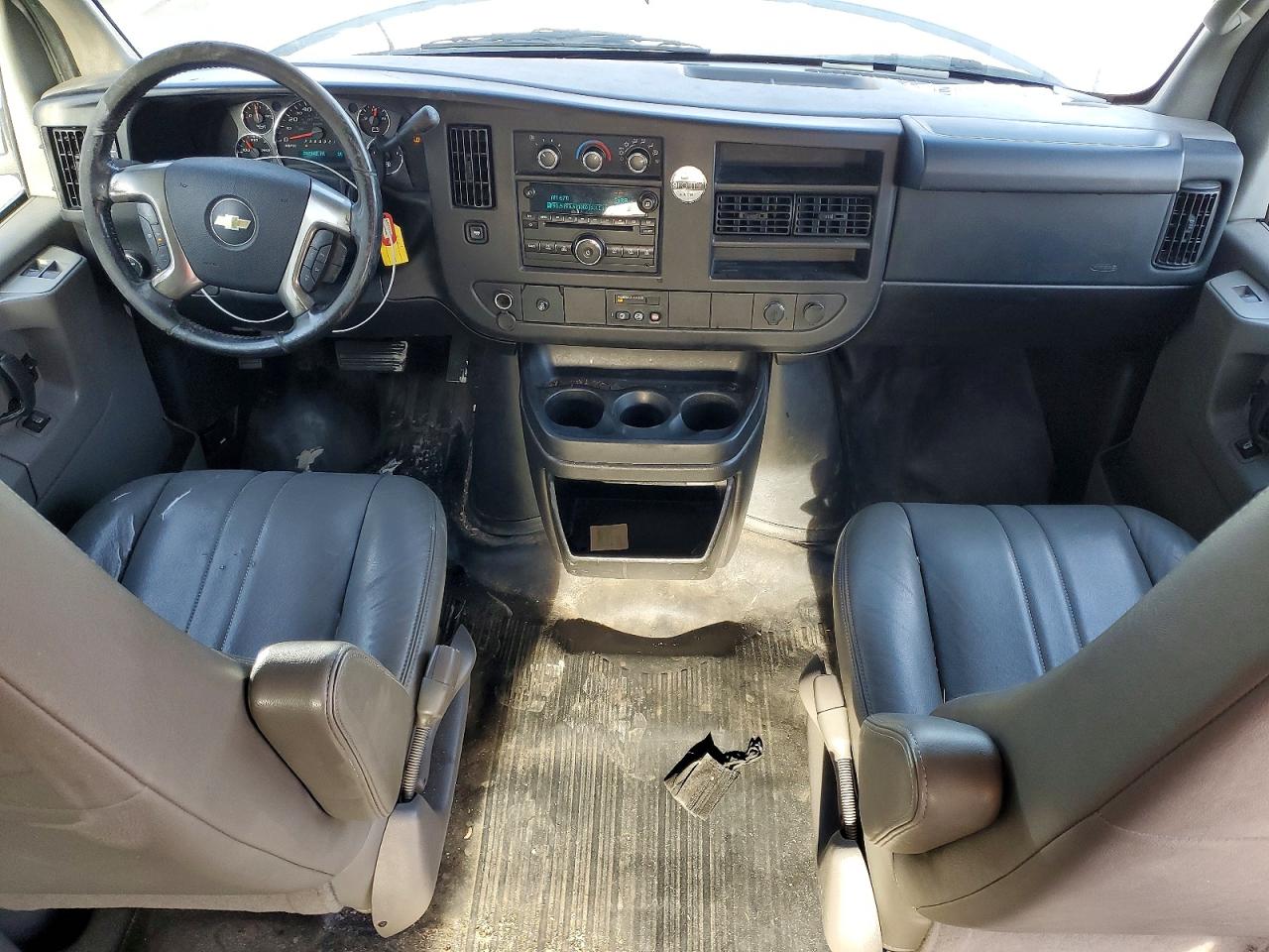 2014 Chevrolet Express VIN 1GCSGAFX3E1148496 photo 8
