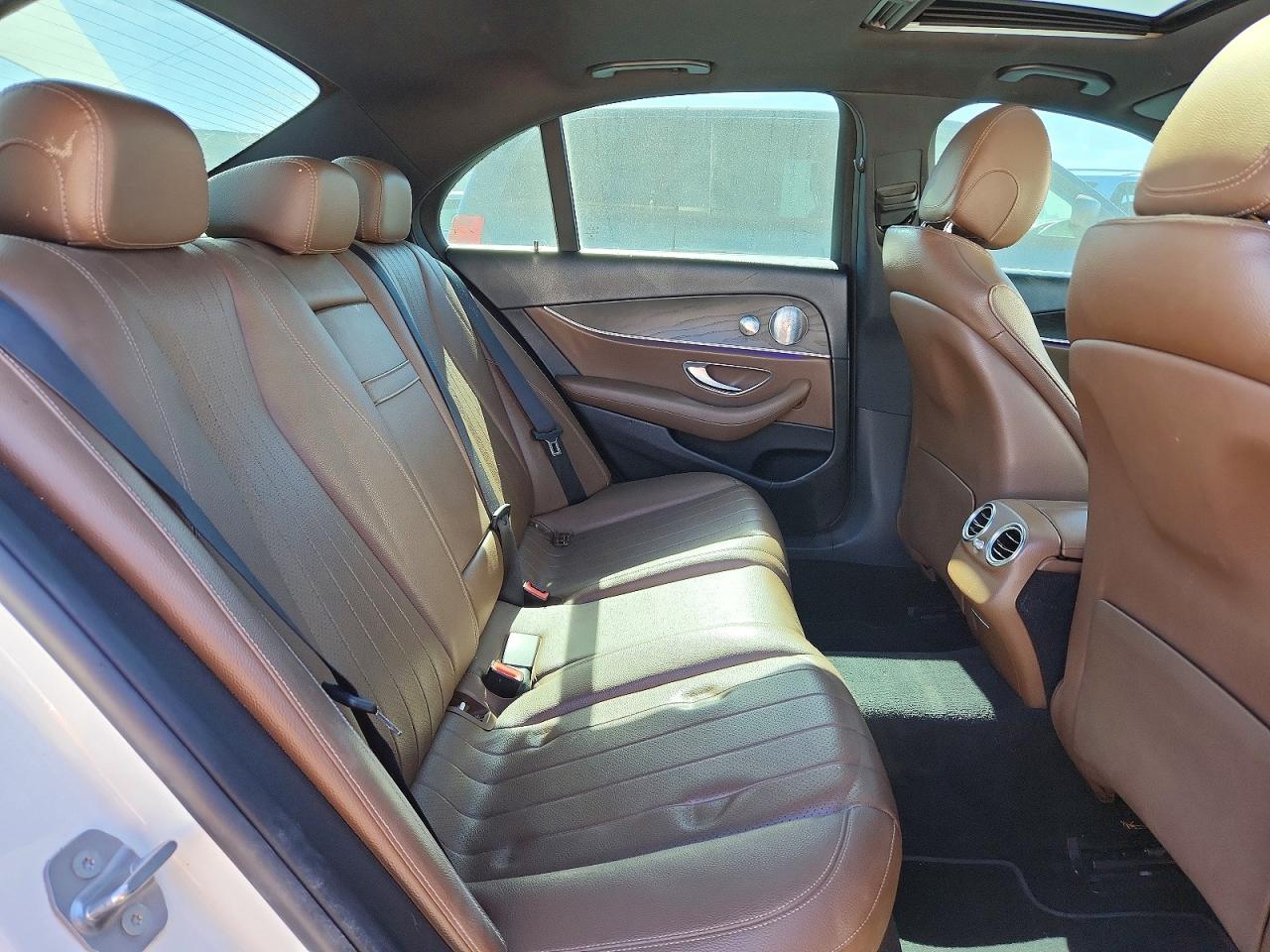 2017 Mercedes E-class VIN WDDZF4JB8HA075053 photo 10