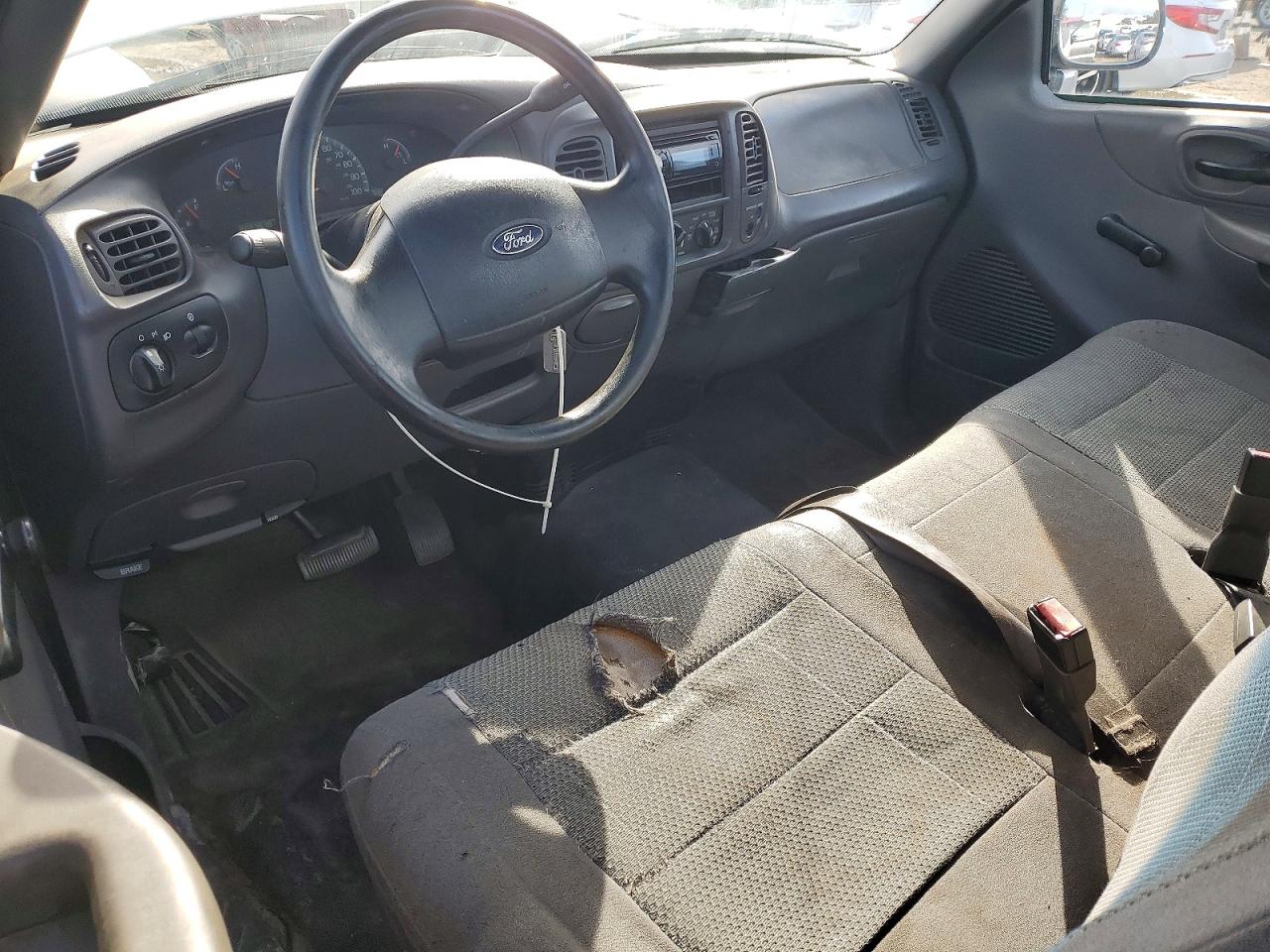 2004 Ford F150 VIN 2FTRF17224CA35995 photo 8