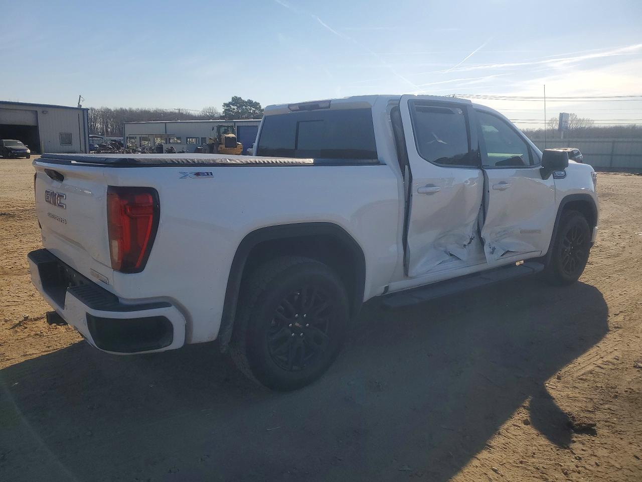 2026 GMC SIERRA VIN 1GTUUCED2TZ152641 photo 3