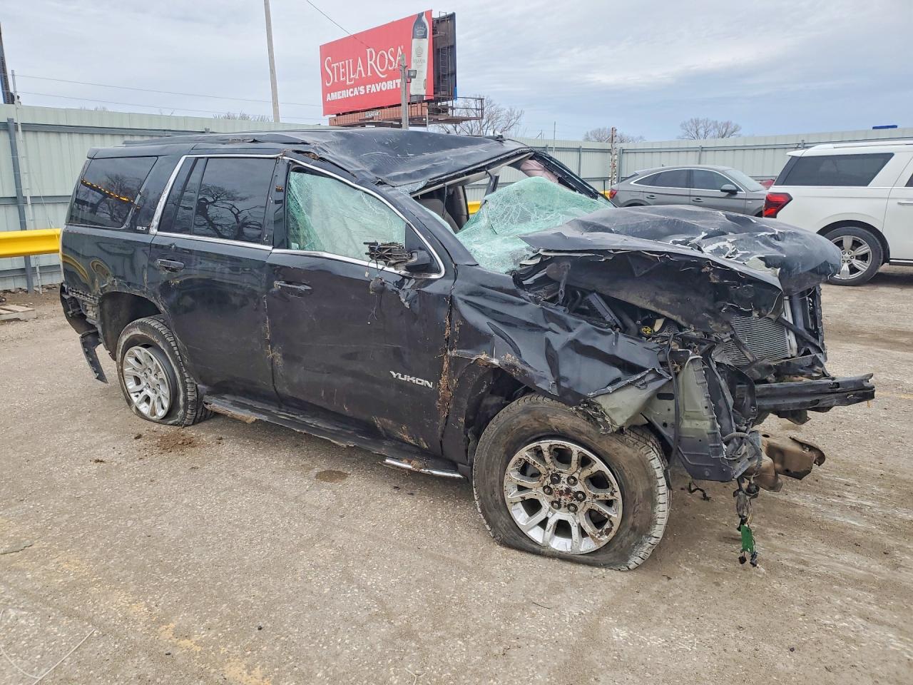 2017 GMC Yukon VIN 1GKS1BKC3HR167473 photo 4