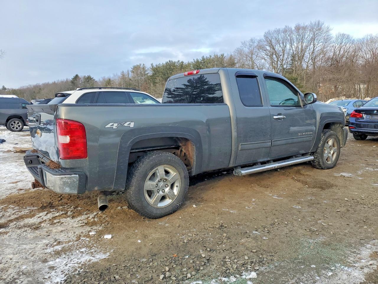 2011 Chevrolet All models VIN 1GCRKTE3XBZ142408 photo 3