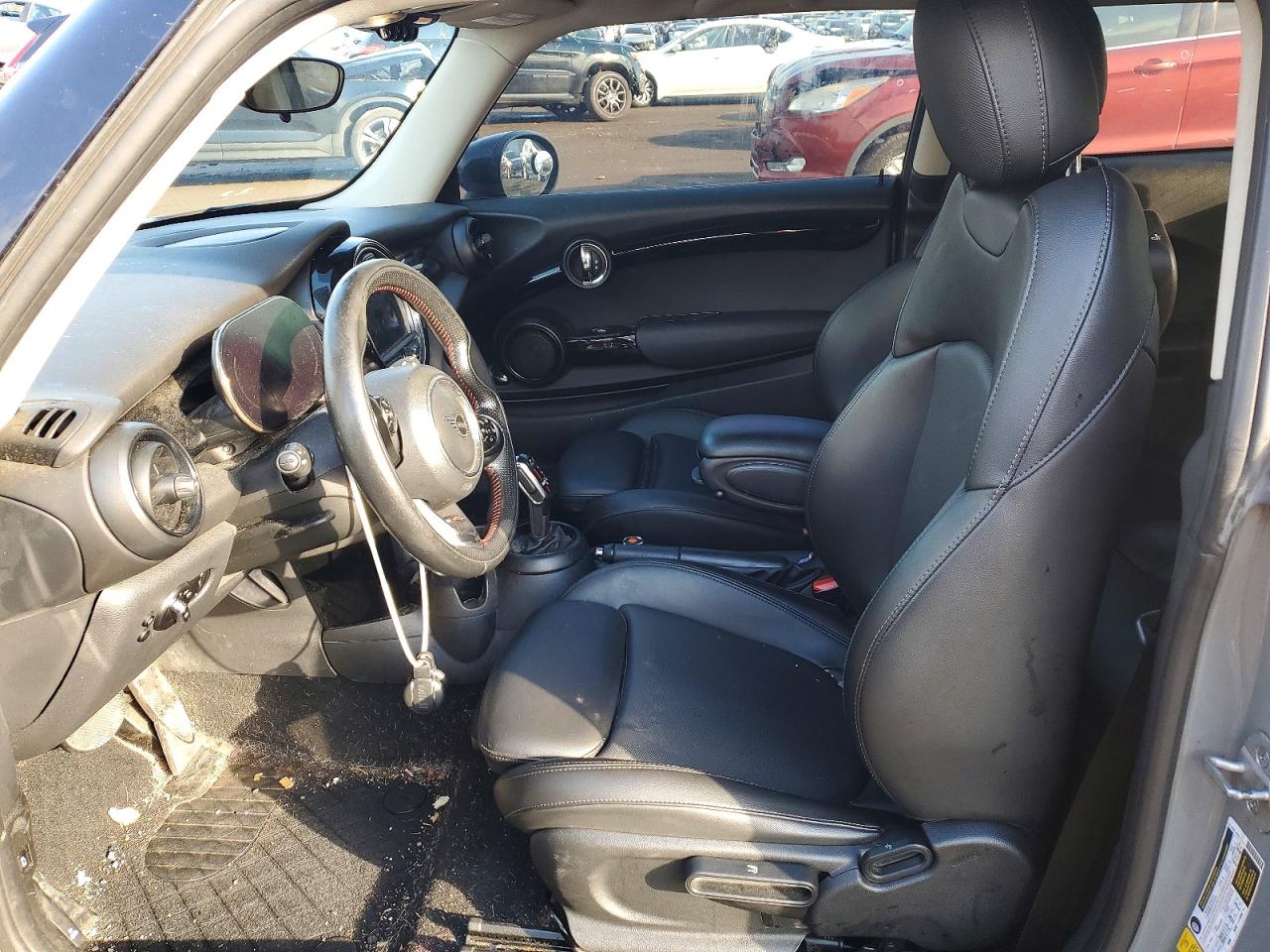 2021 MINI Cooper VIN WMWXR5C05M2N51562 photo 7