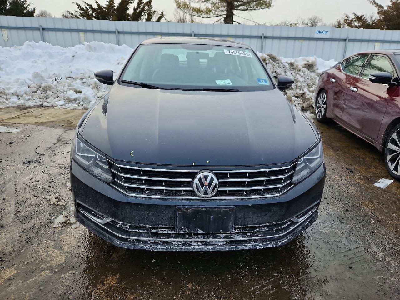 2018 Volkswagen Passat VIN 1VWBA7A34JC010826 photo 5