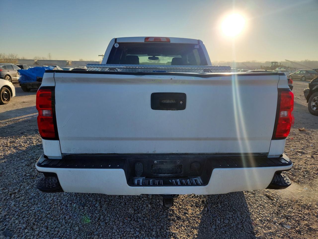 2018 Chev All models VIN 3GCUKREC8JG353683 photo 6