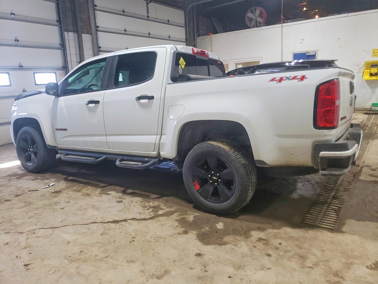 2019 CHEV Colorado VIN 1GCGTCENXK1143644 photo 2