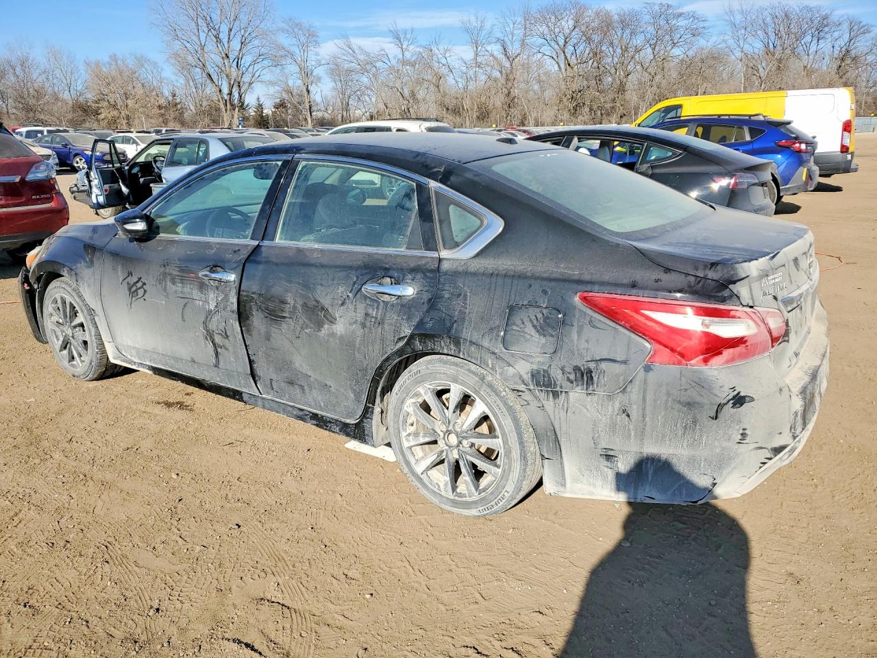 2017 NISS Altima VIN 1N4AL3AP9HC143621 photo 2