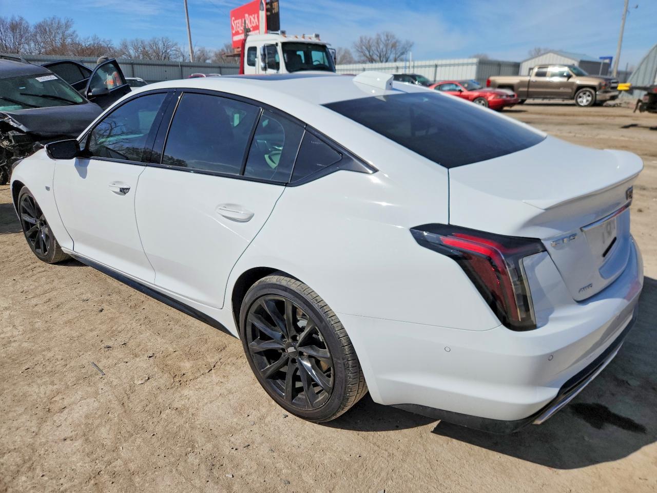 2025 Cadillac Ct5 VIN 1G6DU5RK5S0111902 photo 2