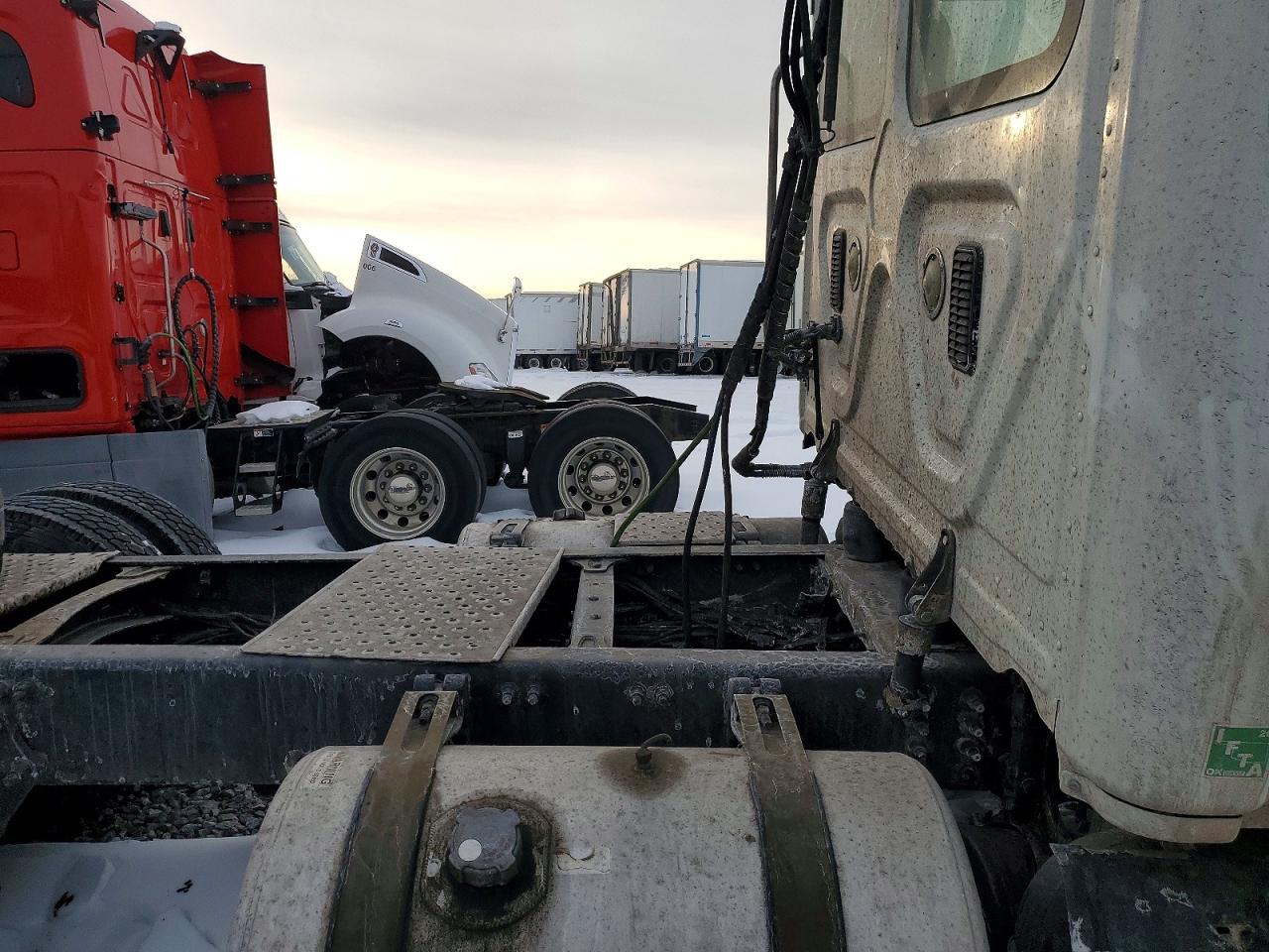 2013 FREIGHTLINER All other VIN 1FUJGEBG7DLFD1036 photo 6