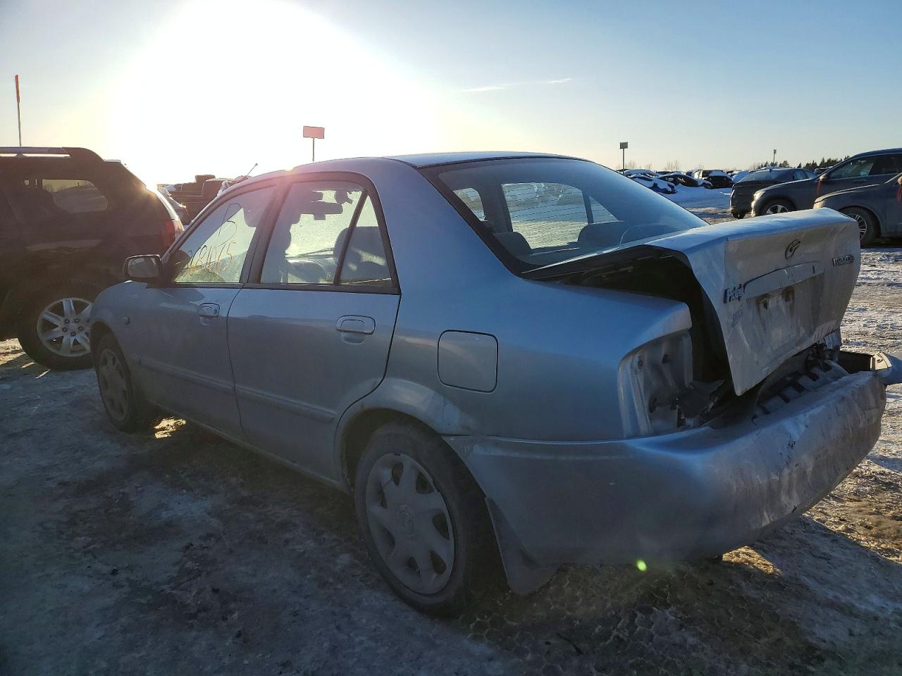 2003 MAZDA Protege VIN JM1BJ225730205765 photo 2