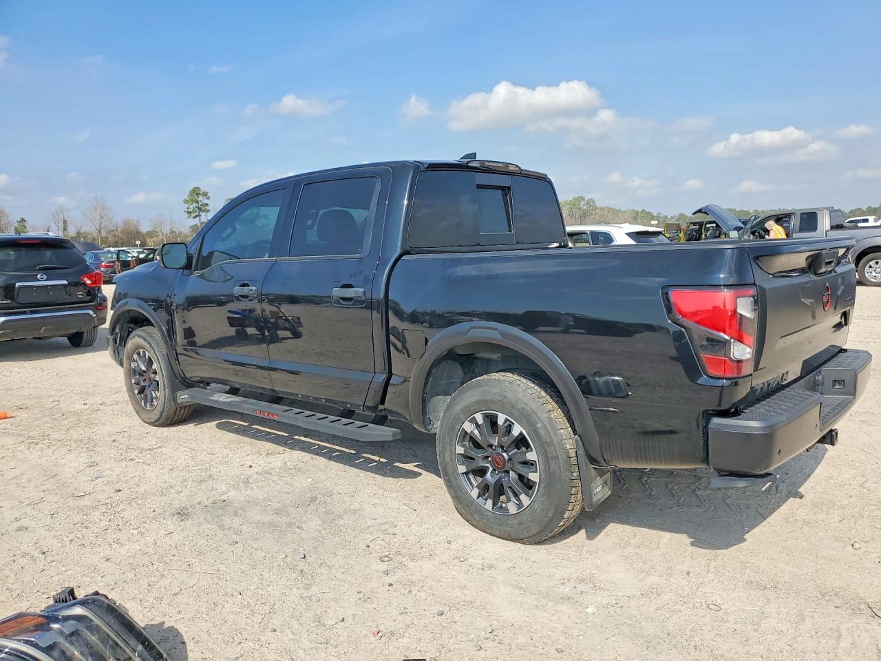 2024 NISSAN Titan pro- VIN 1N6AA1ED9RN113154 photo 2
