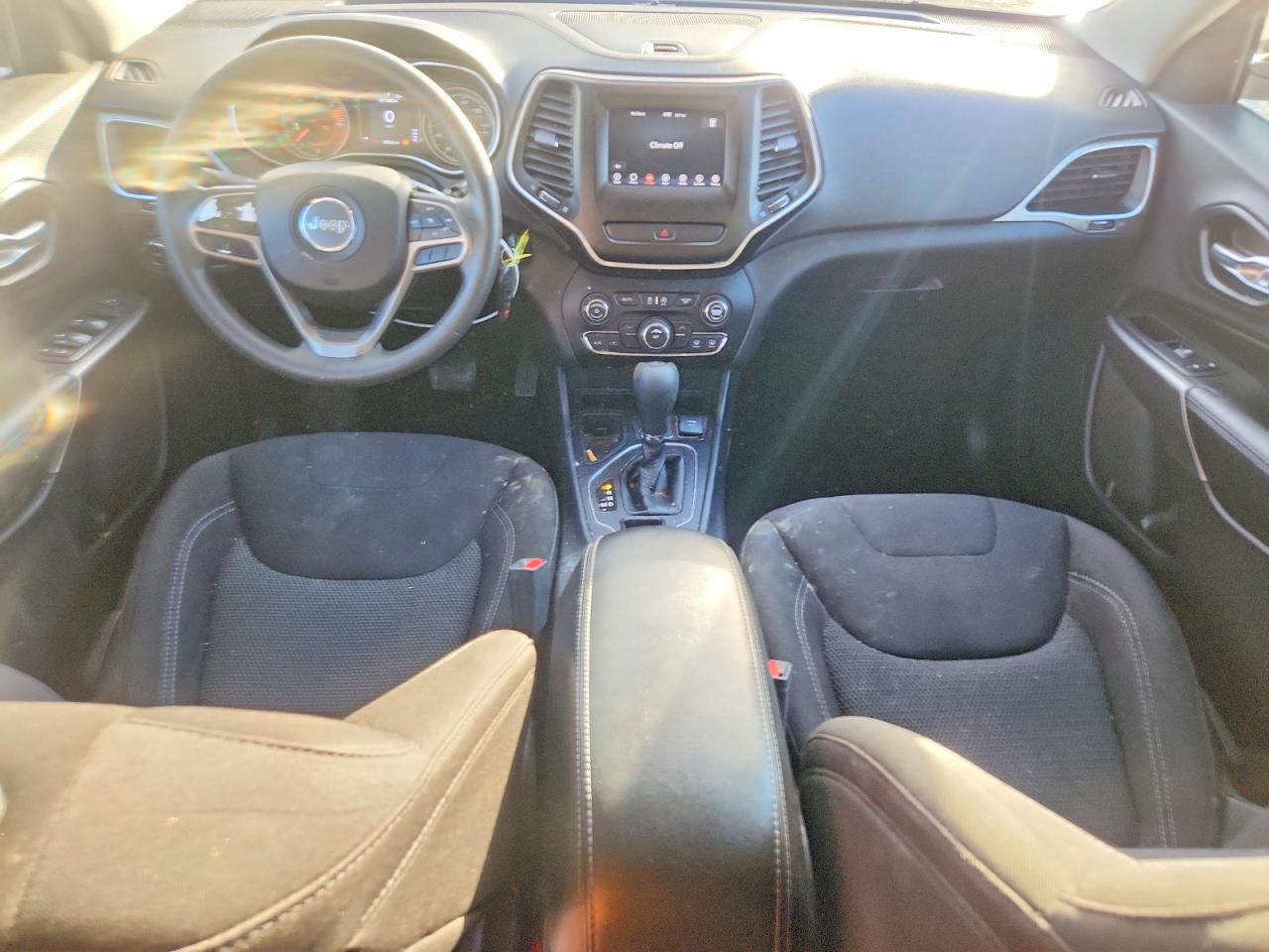 2019 Jeep Grand cher VIN 1C4PJLCBXKD249346 photo 8