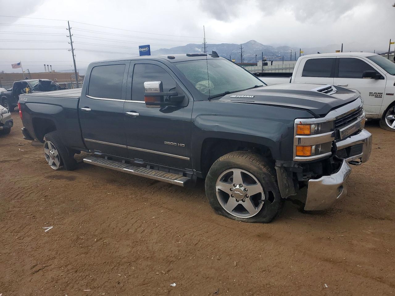 2017 Chevrolet All models VIN 1GC1KWEY6HF117364 photo 4
