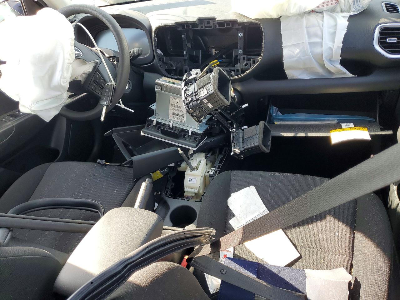 2025 Hyundai Venue VIN KMHRB8A37SU391938 photo 8