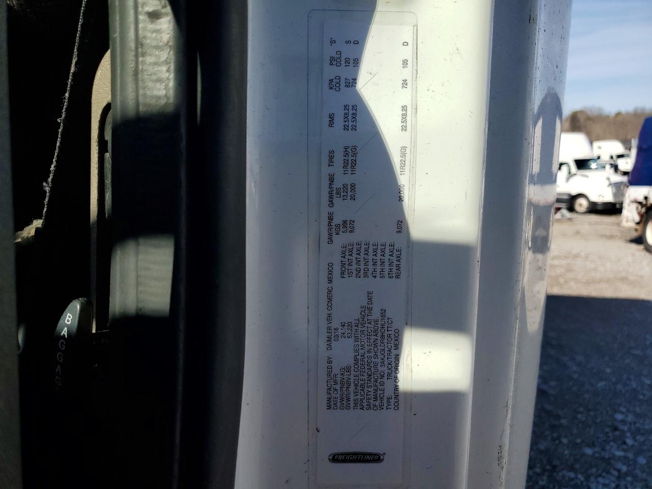2017 FREIGHTLINER All other VIN 3AKJGLDR8HDHU1652 photo 10