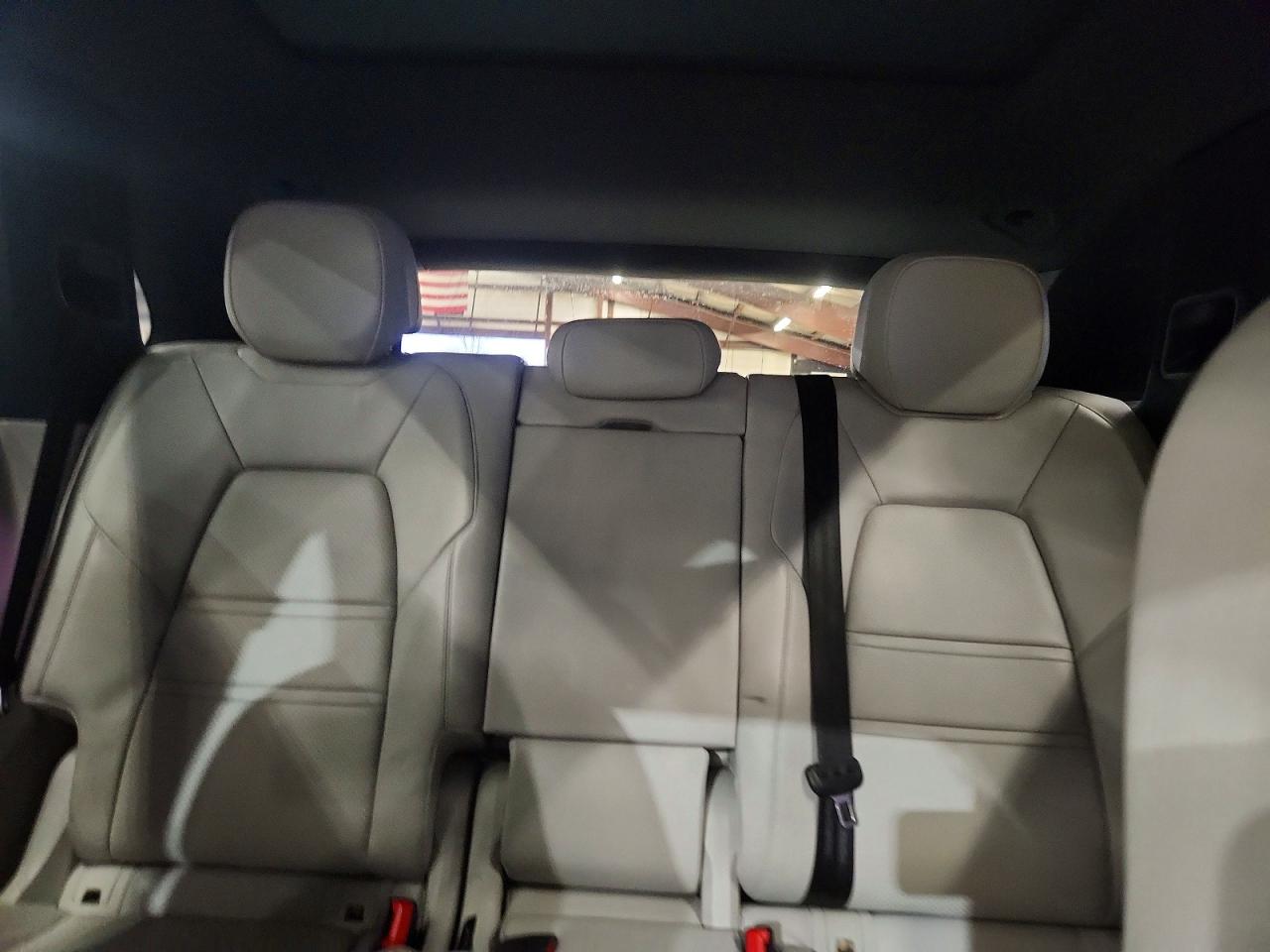 2019 Porsche Cayenne VIN WP1AA2AY6KDA10026 photo 10