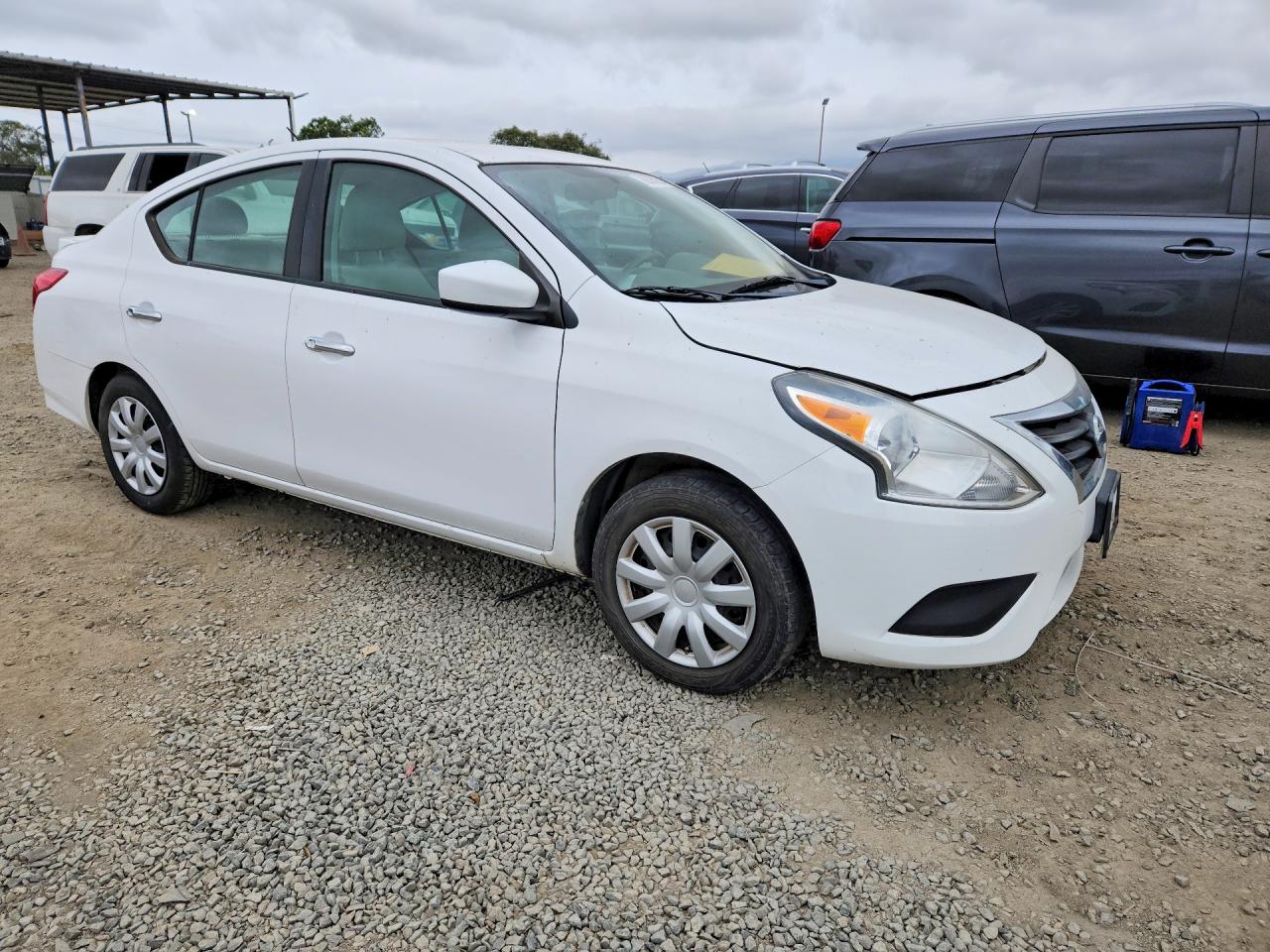 2016 NISS Versa VIN 3N1CN7AP1GL856863 photo 4