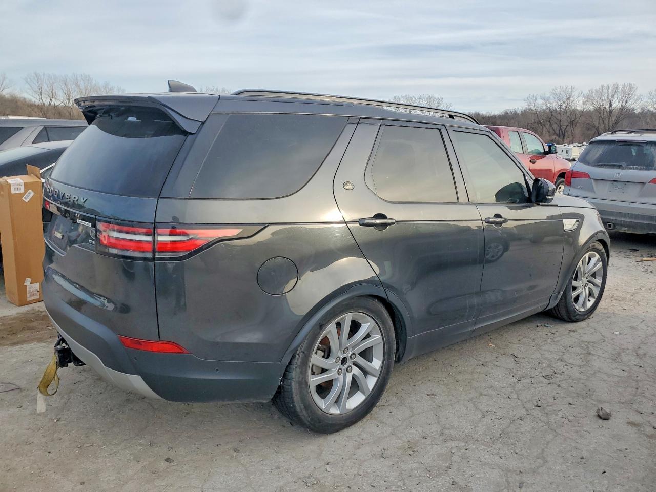 2018 Land Discovery VIN SALRR2RK9JA054981 photo 3