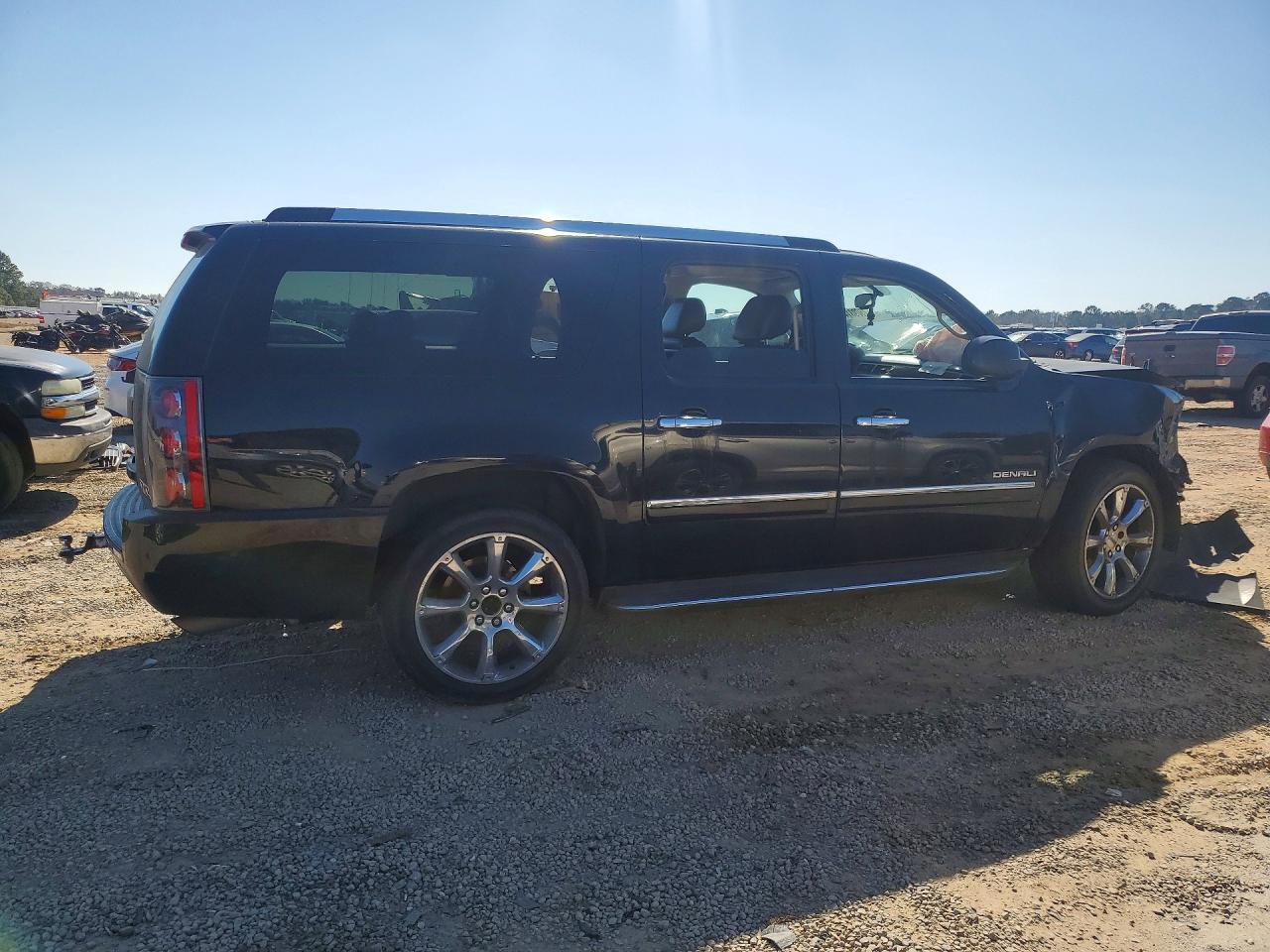 2014 GMC Yukon VIN 1GKS1MEF9ER243789 photo 3