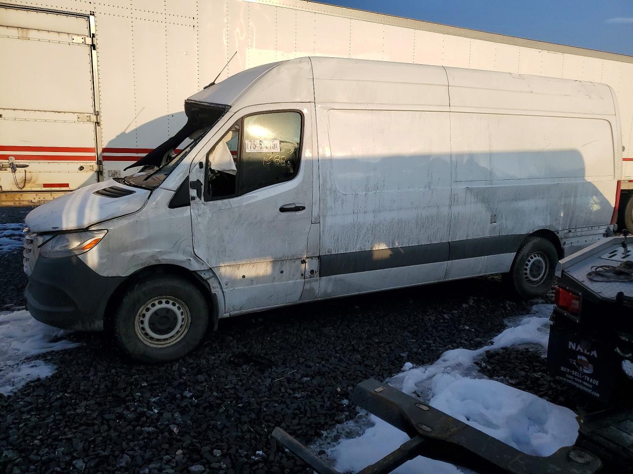 2019 FREIGHTLINER Sprinter VIN WDRPF1CD5KT010316 photo 1