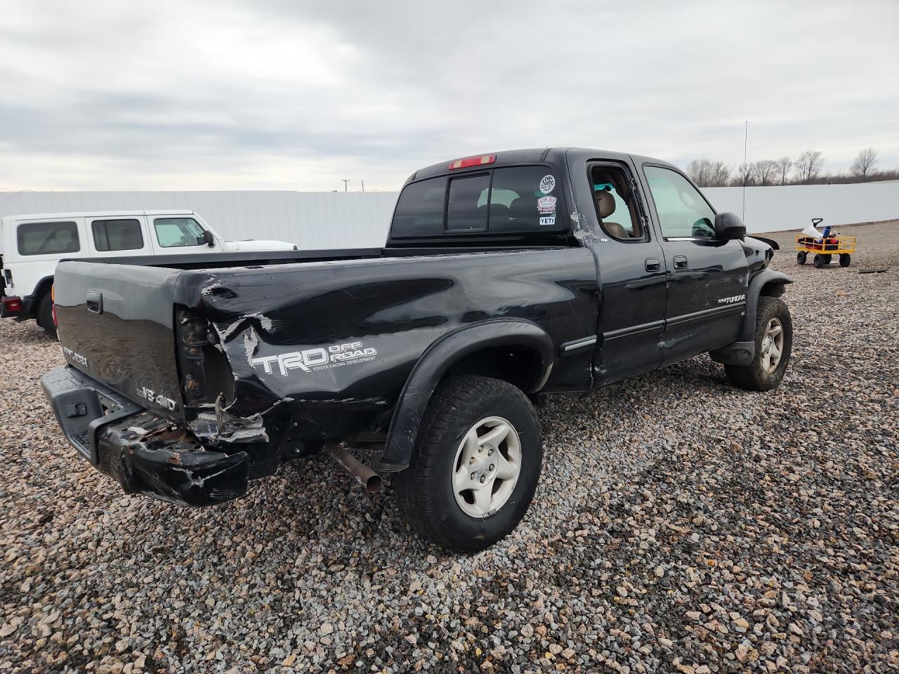 2002 TOYOTA Tundra VIN 5TBBT48182S262667 photo 3