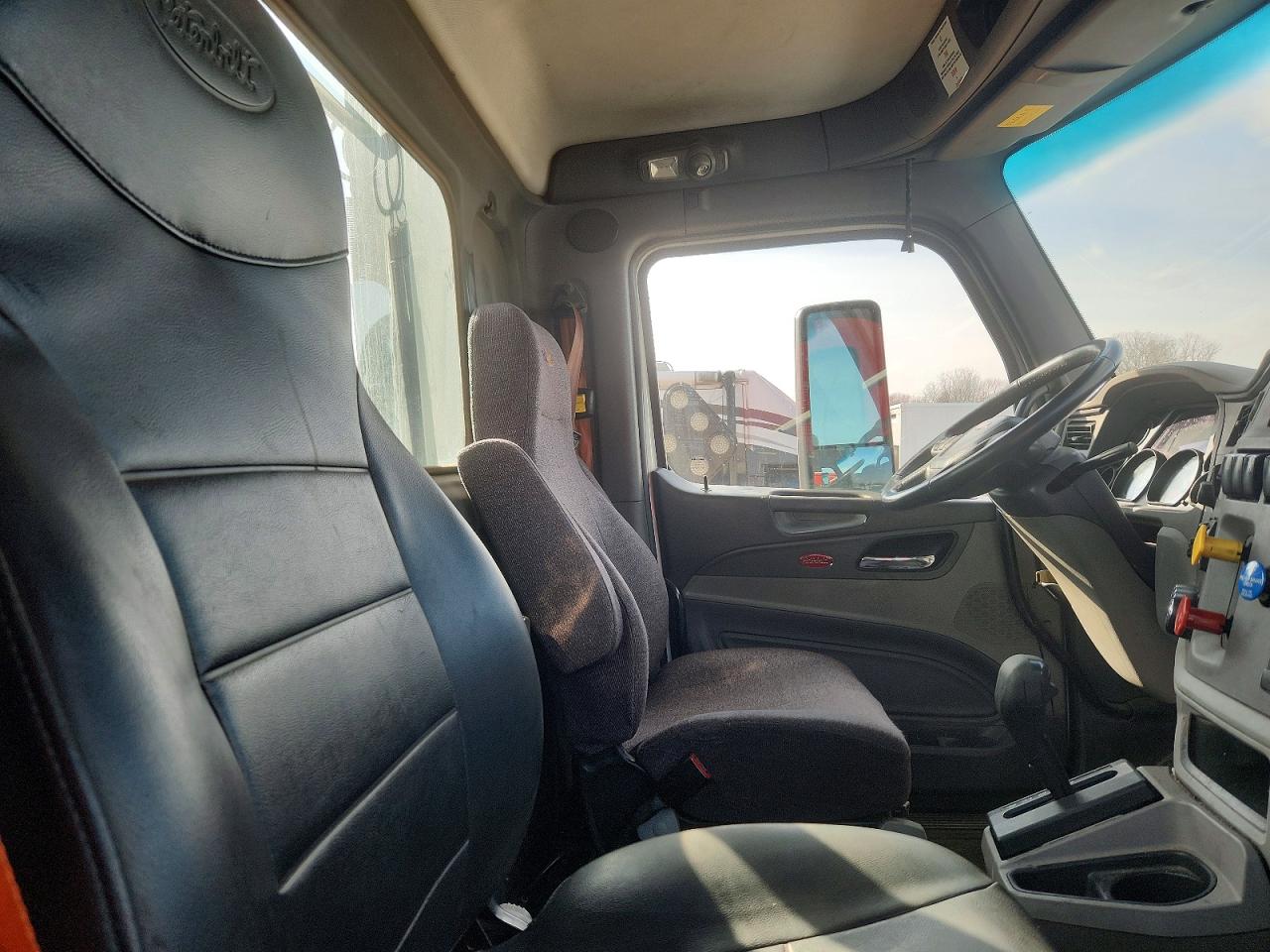 2016 PETERBILT All models VIN 1XPBA48X2GD339570 photo 6