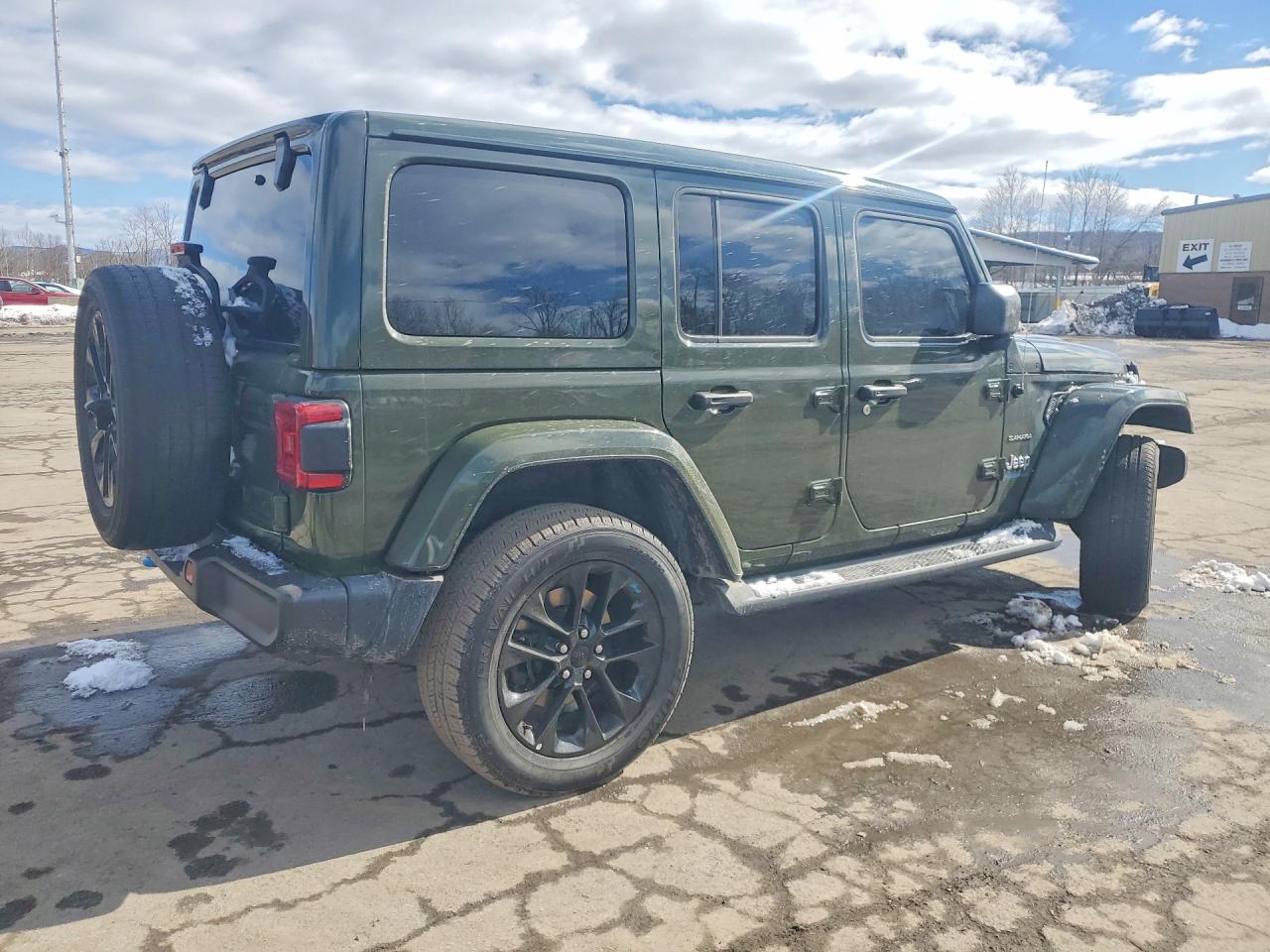 2023 Jeep Wrangler / VIN 1C4JJXP68PW627427 photo 3