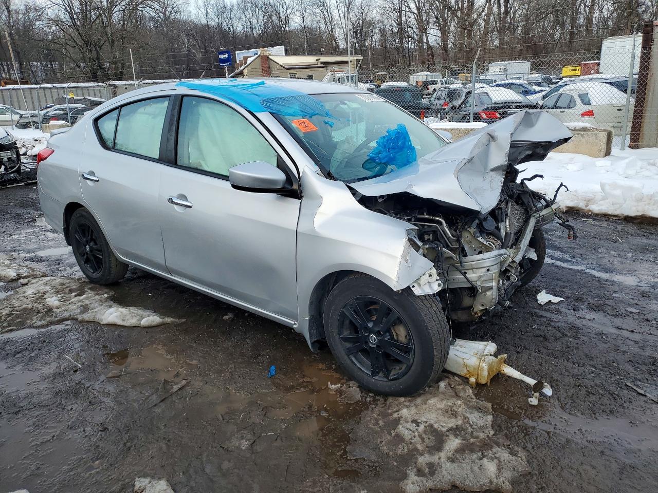 2019 Niss Versa VIN 3N1CN7AP2KL838445 photo 4