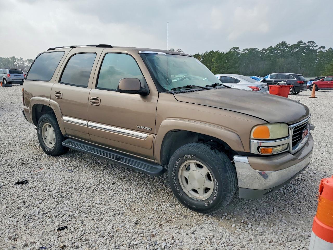 2004 GMC Yukon VIN 1GKEC13V94R265192 photo 4