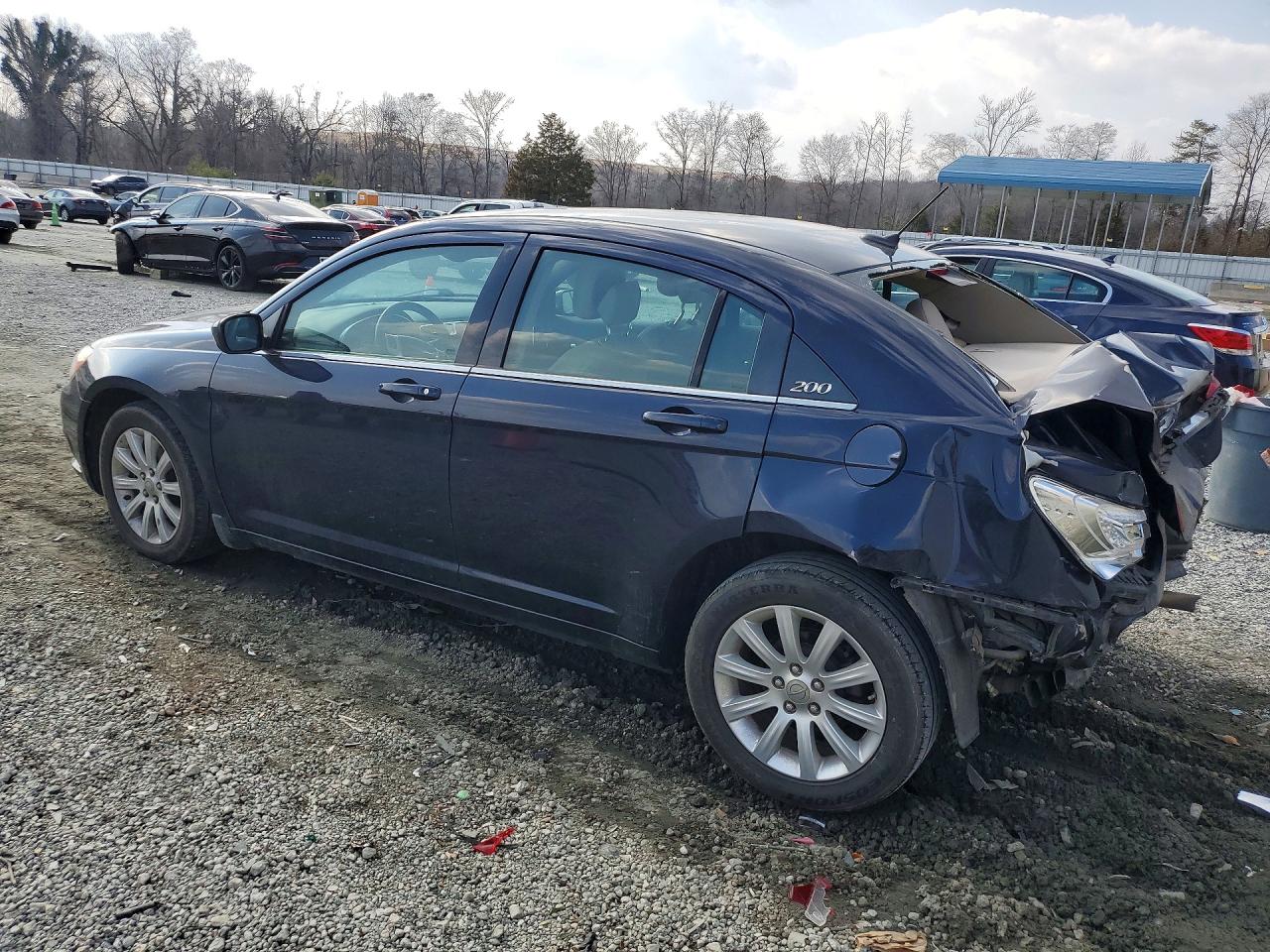 2012 Chrysler 200 VIN 1C3CCBBBXCN301174 photo 2
