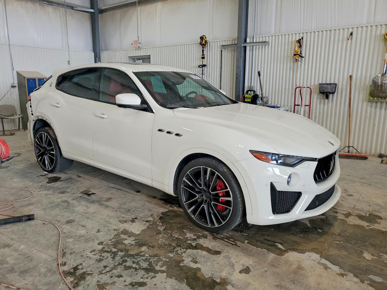 2019 Maserati All models VIN ZN661ZUA8KX315622 photo 4