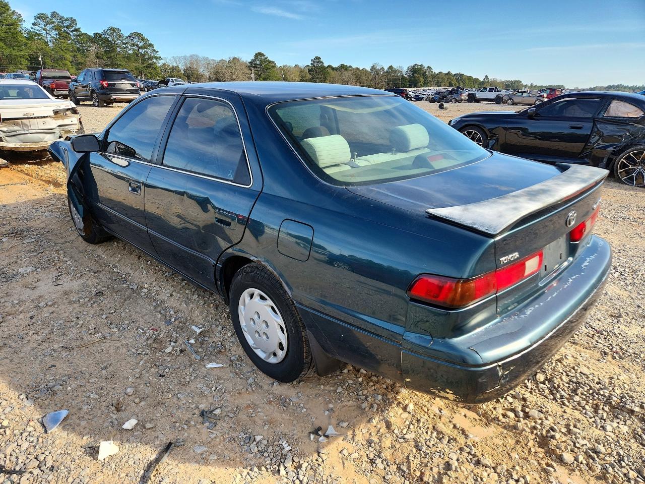 1997 TOYT Camry VIN 4T1BG22K7VU056821 photo 2