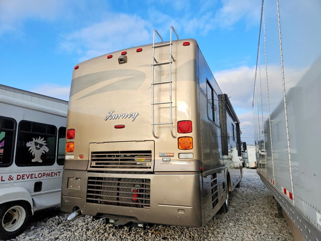 2007 WINNEBAGO All other VIN 4UZACJDC27CY96876 photo 4