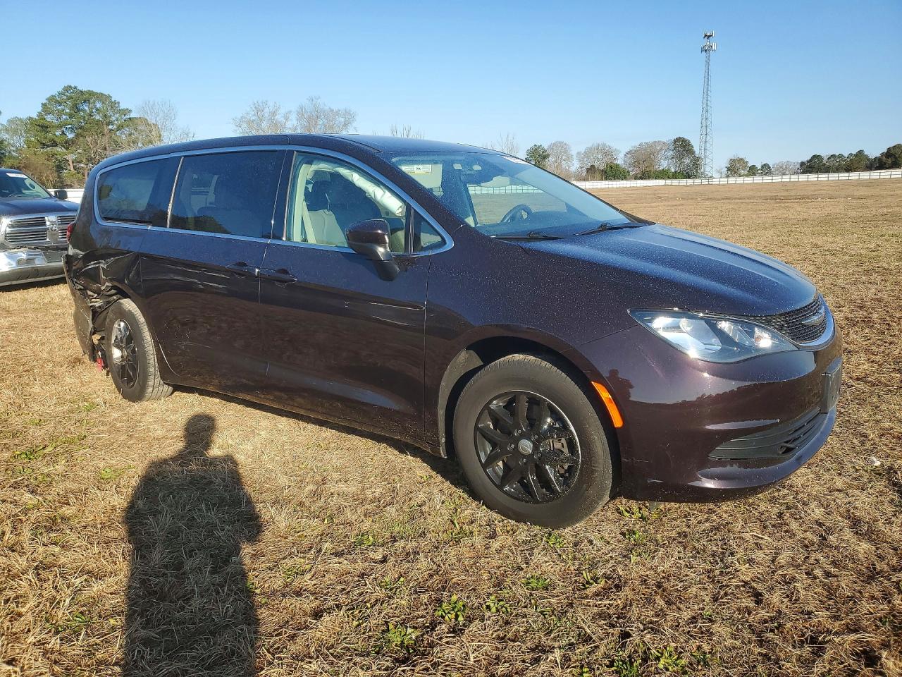 2017 Chrysler Pacifica VIN 2C4RC1CG6HR703942 photo 4