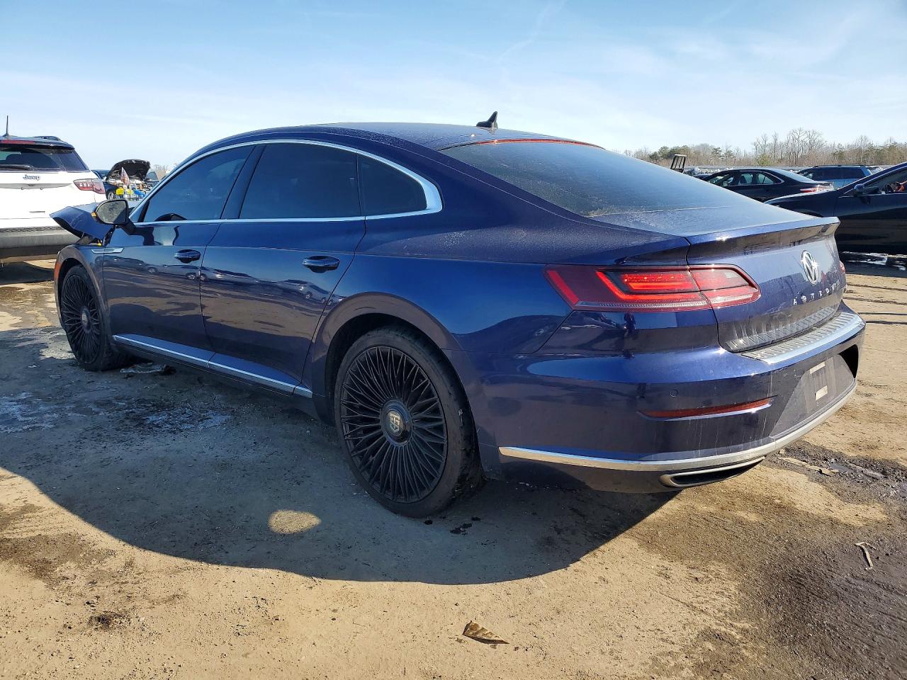 2019 Volkswagen Arteon VIN WVWER7AN6KE031273 photo 2