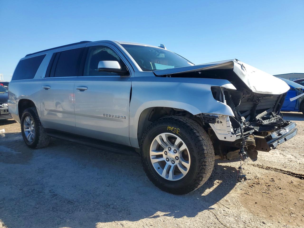 2019 Chevrolet Suburban VIN 1GNSKHKC2KR394535 photo 4